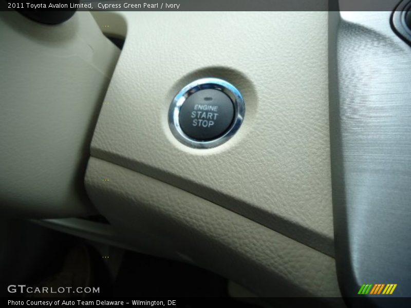 Cypress Green Pearl / Ivory 2011 Toyota Avalon Limited