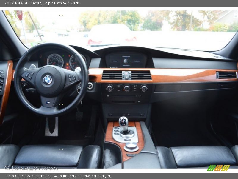 Dashboard of 2007 M5 Sedan