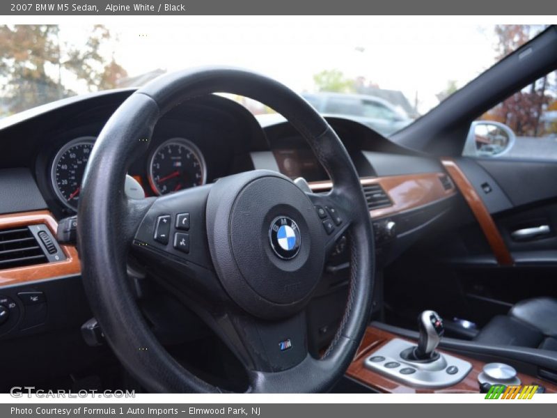 Alpine White / Black 2007 BMW M5 Sedan