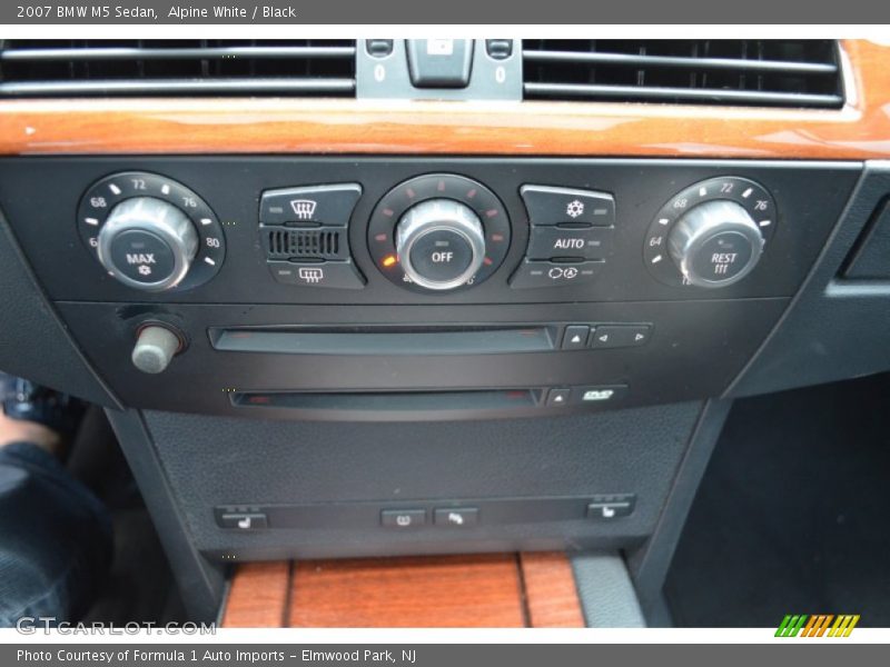 Controls of 2007 M5 Sedan