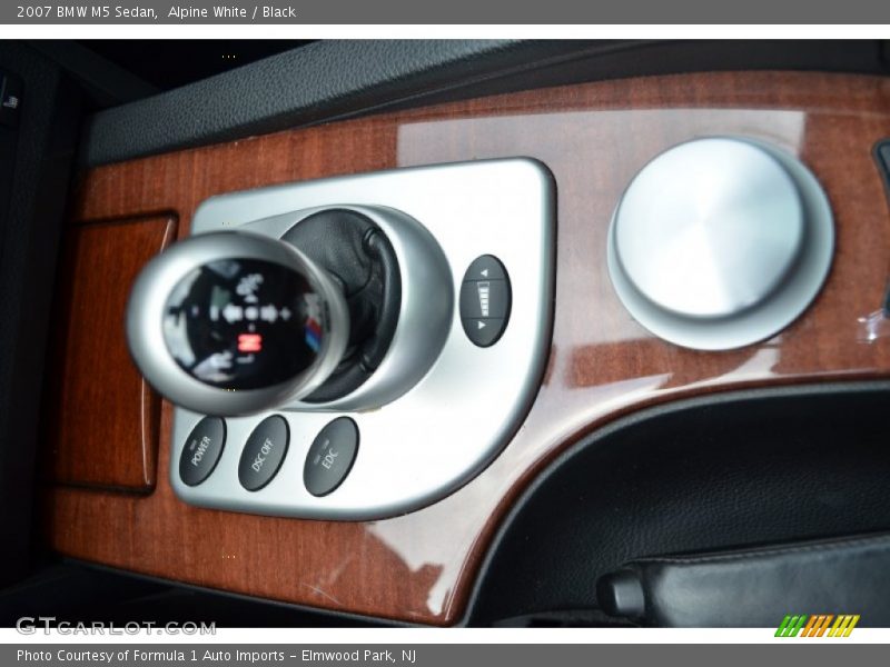 Alpine White / Black 2007 BMW M5 Sedan