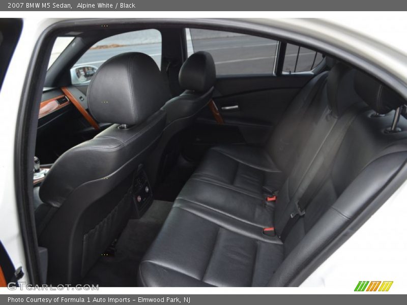 Alpine White / Black 2007 BMW M5 Sedan