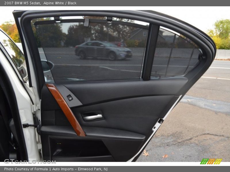 Alpine White / Black 2007 BMW M5 Sedan