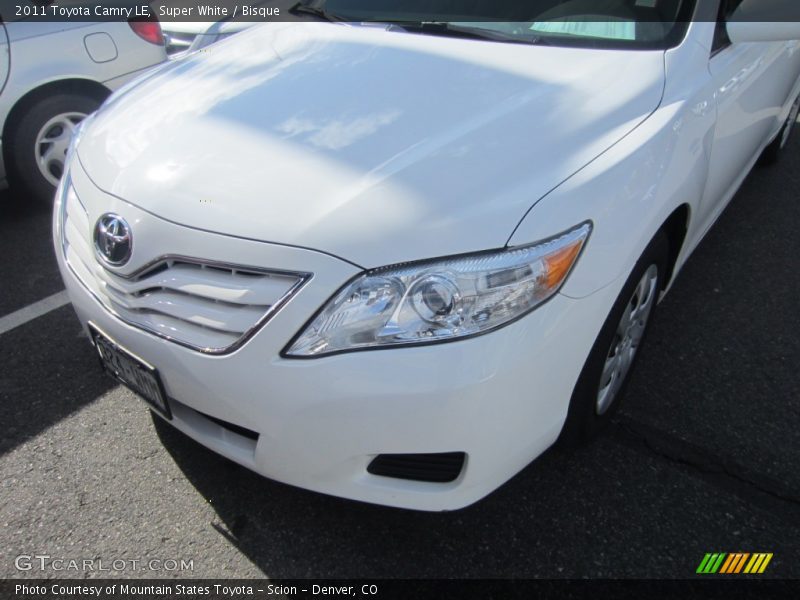 Super White / Bisque 2011 Toyota Camry LE