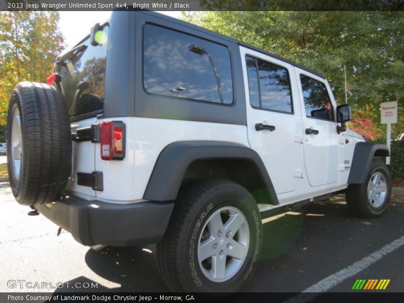 Bright White / Black 2013 Jeep Wrangler Unlimited Sport 4x4