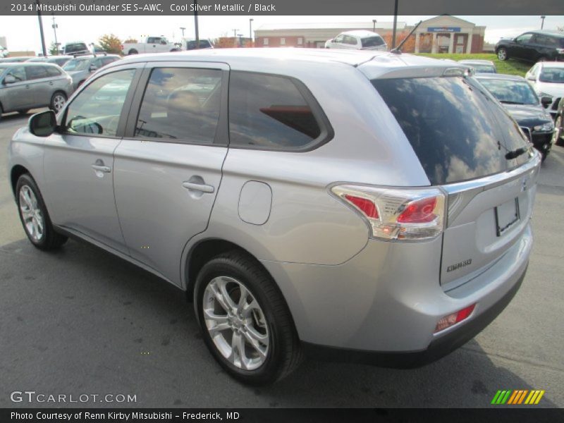 Cool Silver Metallic / Black 2014 Mitsubishi Outlander SE S-AWC