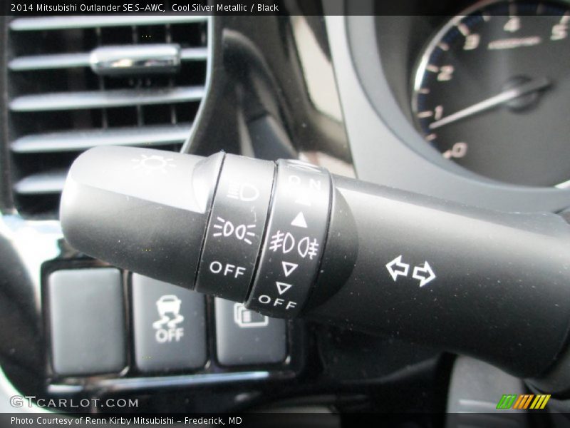 Controls of 2014 Outlander SE S-AWC