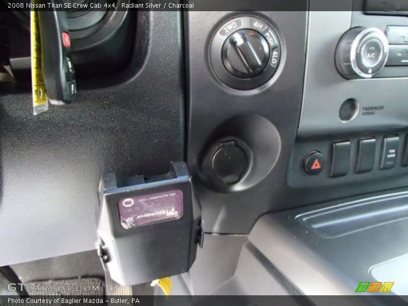 Radiant Silver / Charcoal 2008 Nissan Titan SE Crew Cab 4x4