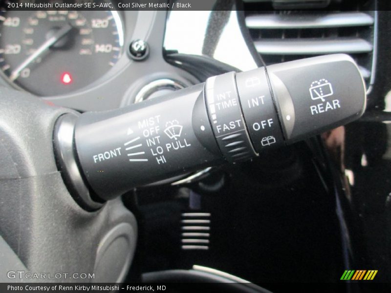 Controls of 2014 Outlander SE S-AWC