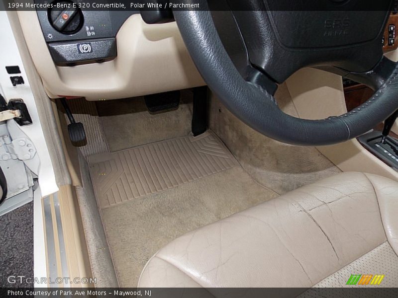 Polar White / Parchment 1994 Mercedes-Benz E 320 Convertible