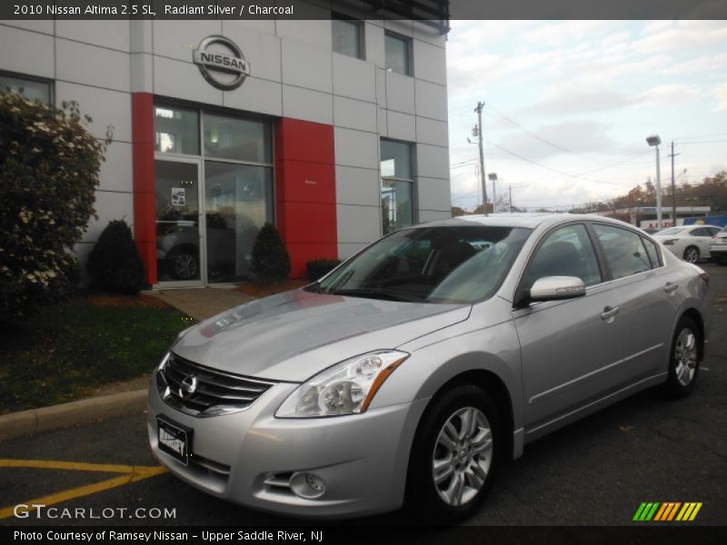 Radiant Silver / Charcoal 2010 Nissan Altima 2.5 SL