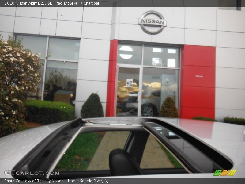 Radiant Silver / Charcoal 2010 Nissan Altima 2.5 SL
