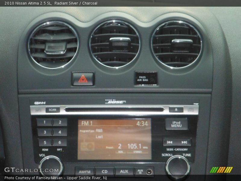 Radiant Silver / Charcoal 2010 Nissan Altima 2.5 SL
