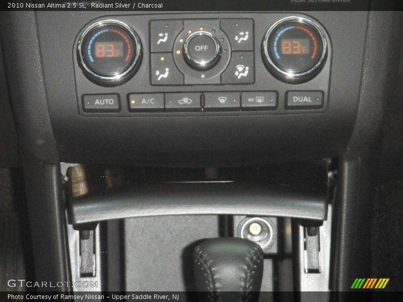 Radiant Silver / Charcoal 2010 Nissan Altima 2.5 SL