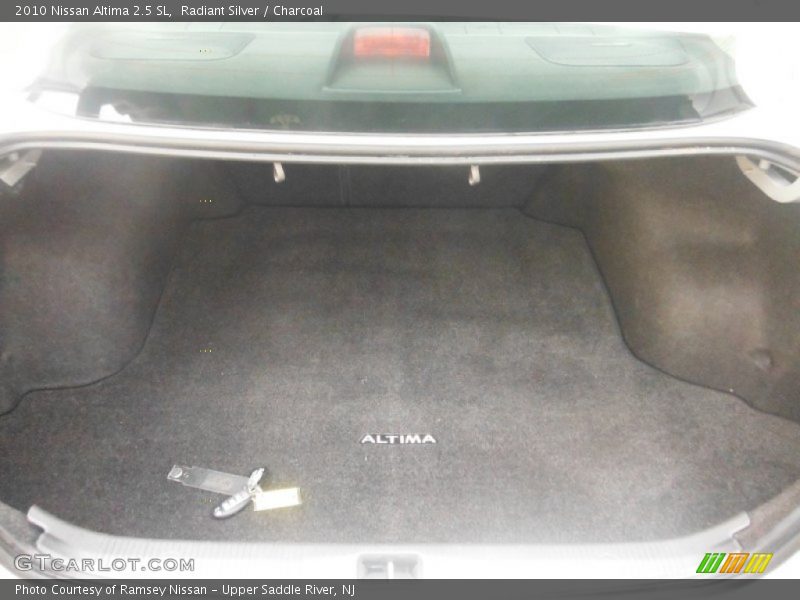 Radiant Silver / Charcoal 2010 Nissan Altima 2.5 SL