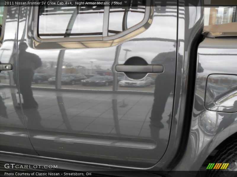 Night Armor Metallic / Steel 2011 Nissan Frontier SV Crew Cab 4x4