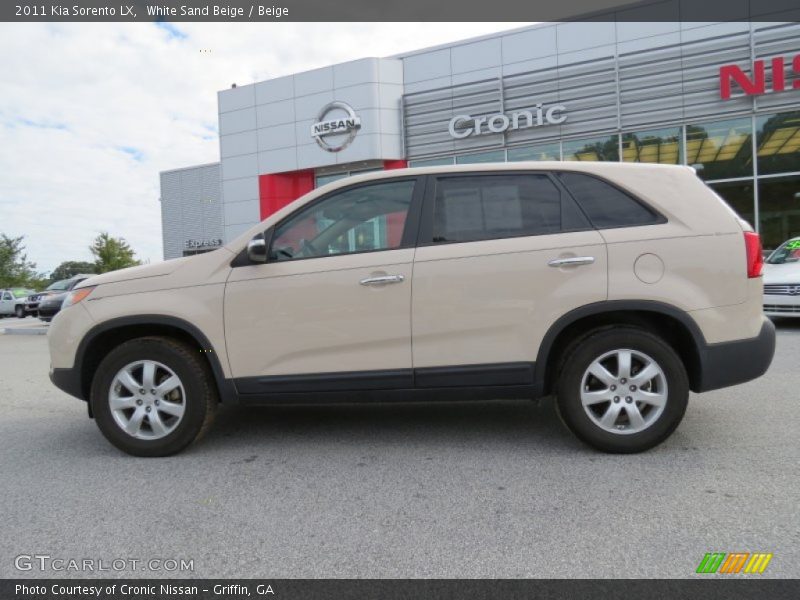 White Sand Beige / Beige 2011 Kia Sorento LX
