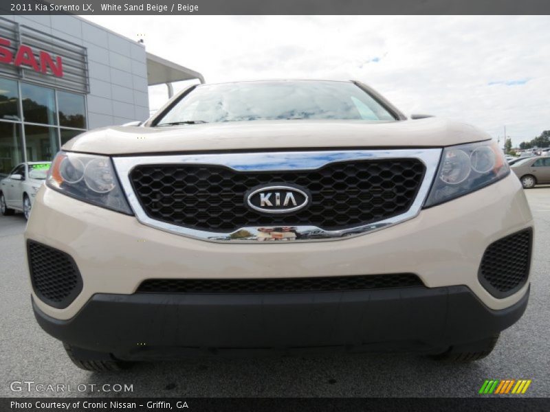 White Sand Beige / Beige 2011 Kia Sorento LX