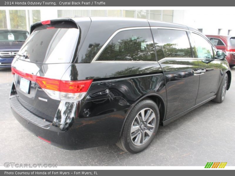 Crystal Black Pearl / Truffle 2014 Honda Odyssey Touring