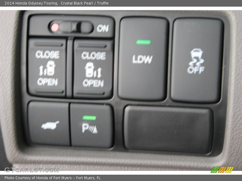 Crystal Black Pearl / Truffle 2014 Honda Odyssey Touring