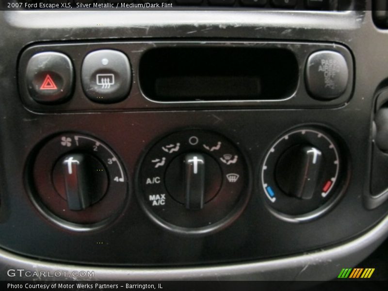 Silver Metallic / Medium/Dark Flint 2007 Ford Escape XLS