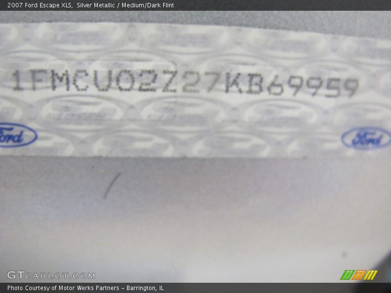 Silver Metallic / Medium/Dark Flint 2007 Ford Escape XLS