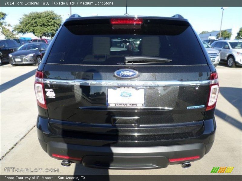 Tuxedo Black / Medium Light Stone 2014 Ford Explorer FWD