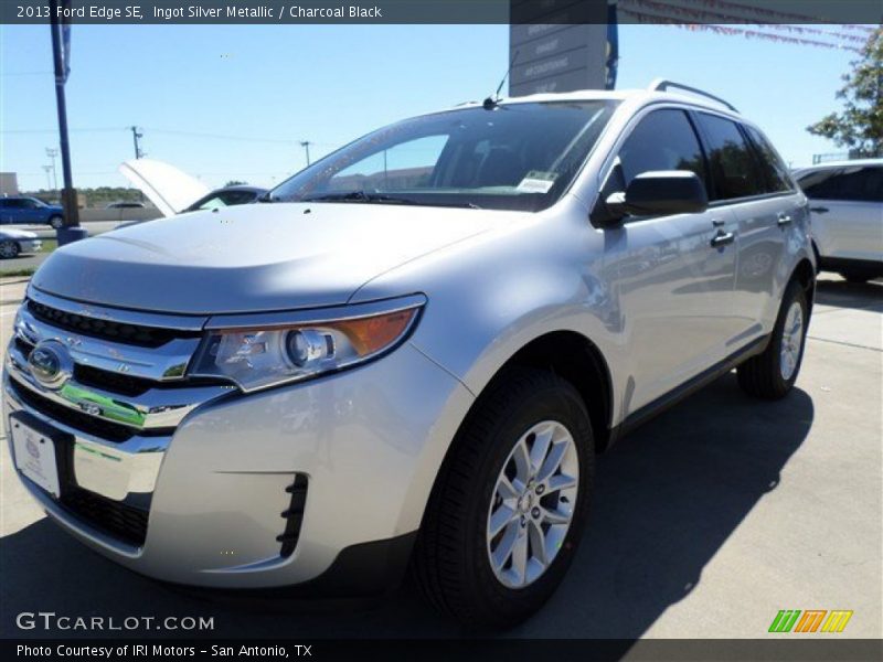 Ingot Silver Metallic / Charcoal Black 2013 Ford Edge SE