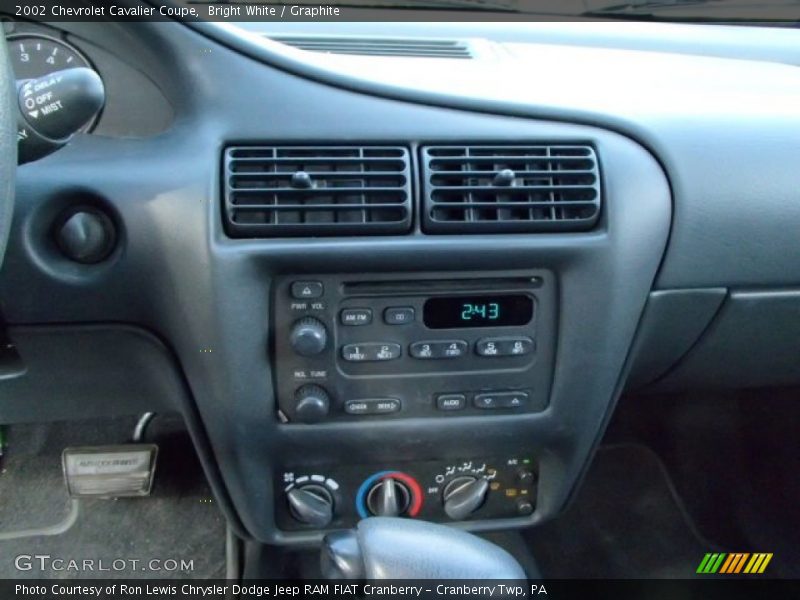 Bright White / Graphite 2002 Chevrolet Cavalier Coupe