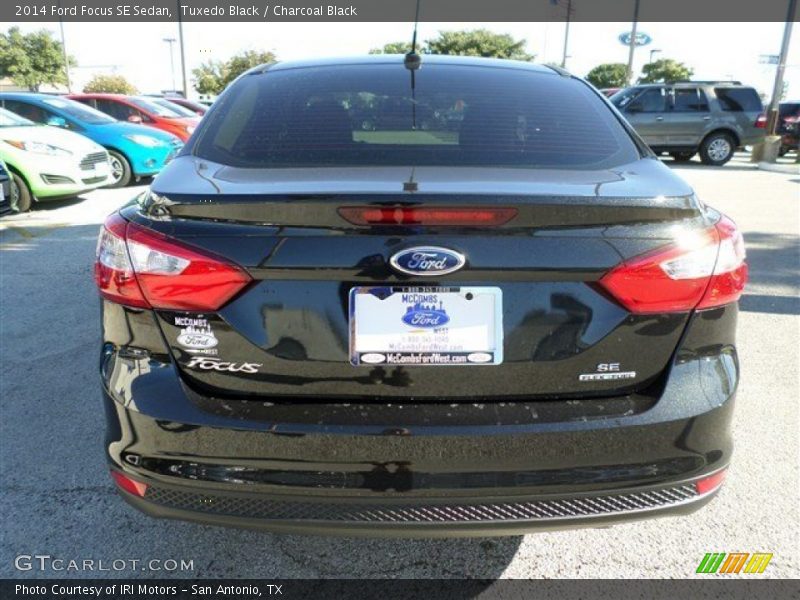 Tuxedo Black / Charcoal Black 2014 Ford Focus SE Sedan