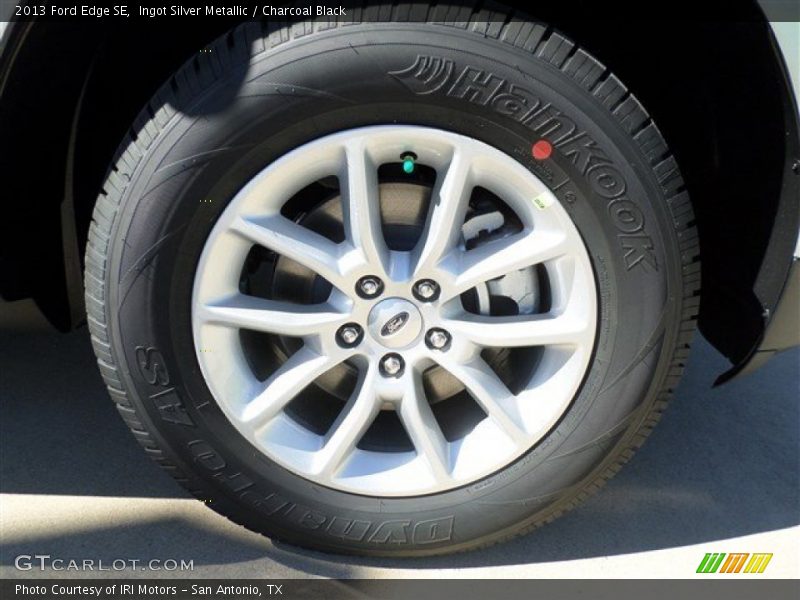 Ingot Silver Metallic / Charcoal Black 2013 Ford Edge SE