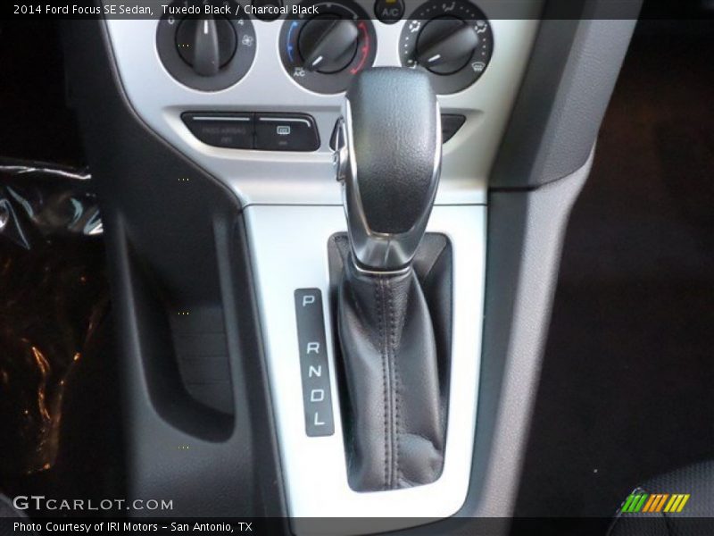 Tuxedo Black / Charcoal Black 2014 Ford Focus SE Sedan