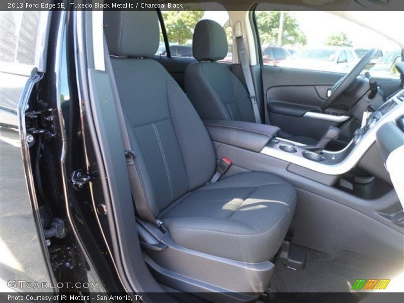 Tuxedo Black Metallic / Charcoal Black 2013 Ford Edge SE