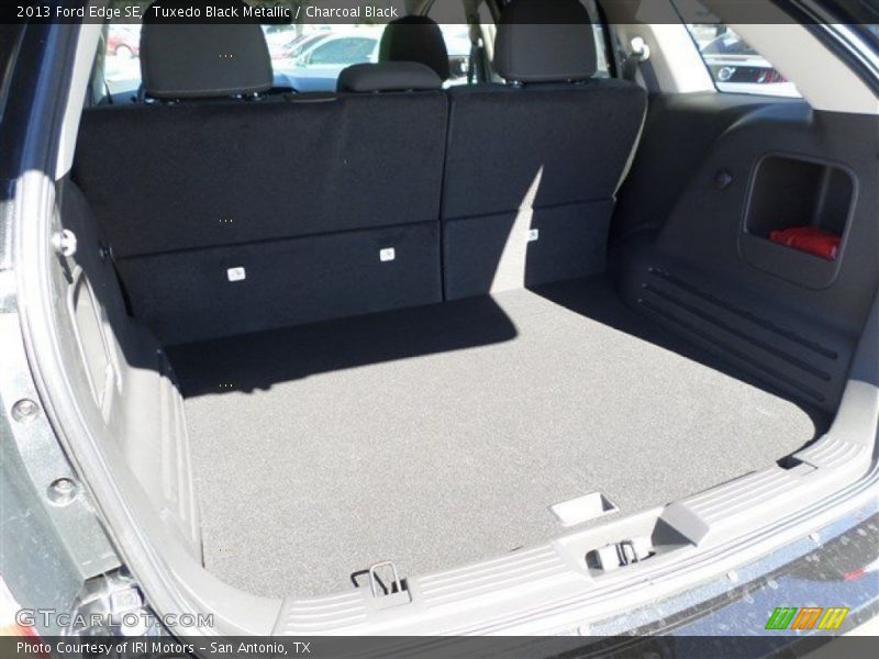 Tuxedo Black Metallic / Charcoal Black 2013 Ford Edge SE