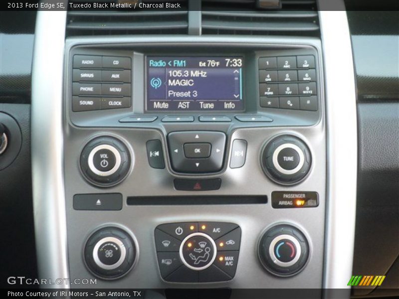 Tuxedo Black Metallic / Charcoal Black 2013 Ford Edge SE