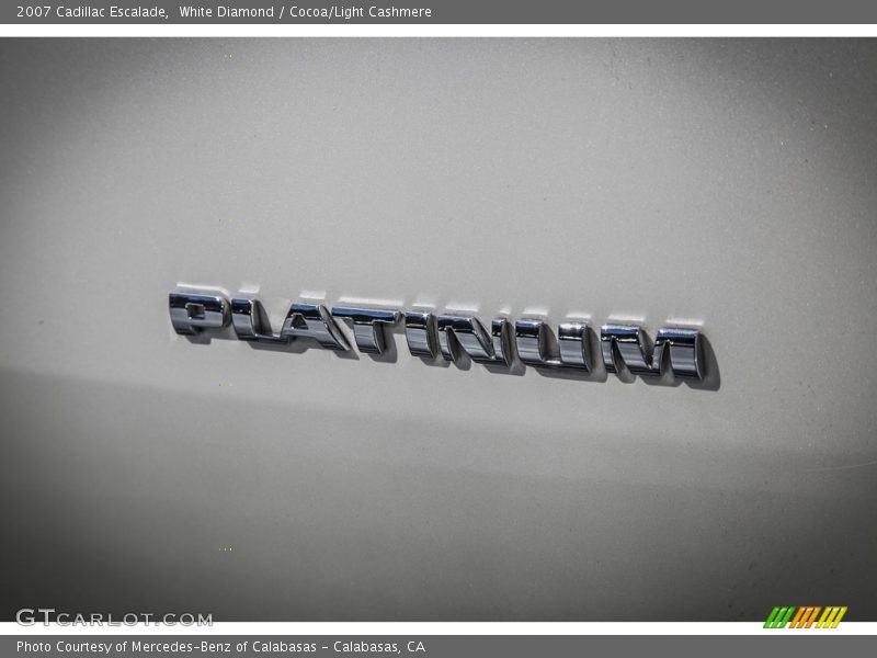 White Diamond / Cocoa/Light Cashmere 2007 Cadillac Escalade