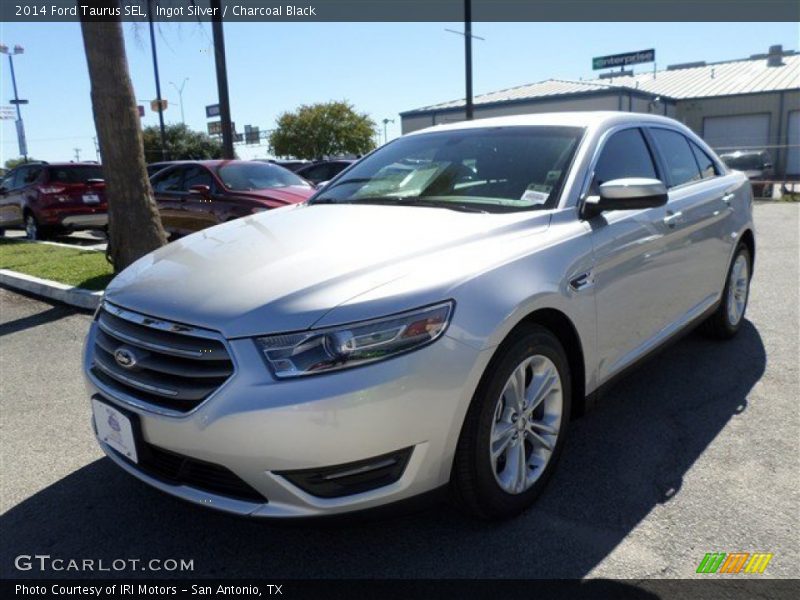 Ingot Silver / Charcoal Black 2014 Ford Taurus SEL