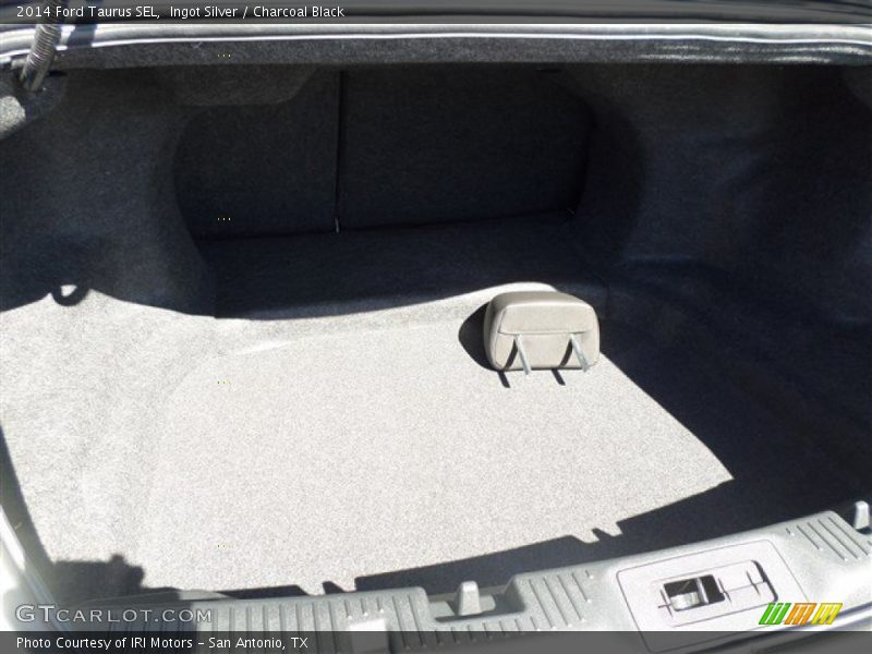 Ingot Silver / Charcoal Black 2014 Ford Taurus SEL