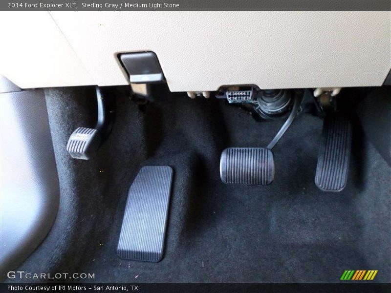 Sterling Gray / Medium Light Stone 2014 Ford Explorer XLT