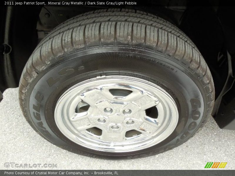 Mineral Gray Metallic / Dark Slate Gray/Light Pebble 2011 Jeep Patriot Sport