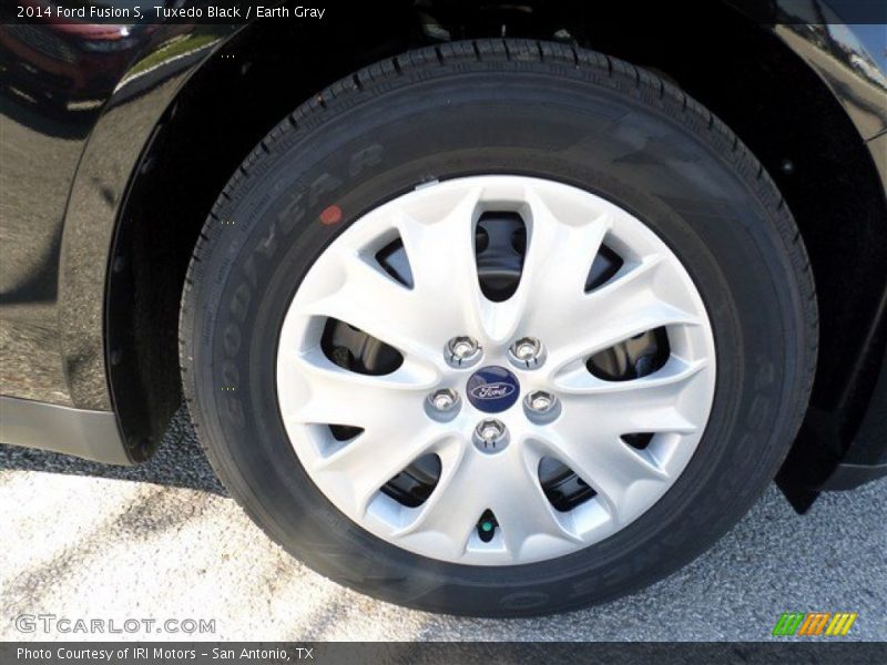 Tuxedo Black / Earth Gray 2014 Ford Fusion S