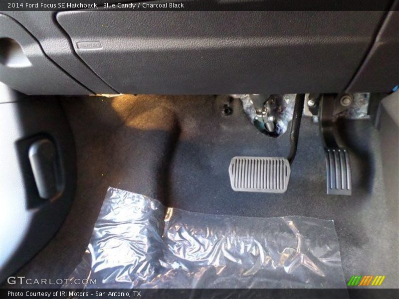 Blue Candy / Charcoal Black 2014 Ford Focus SE Hatchback
