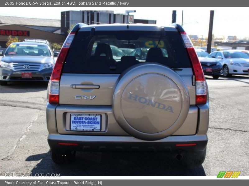 Sahara Sand Metallic / Ivory 2005 Honda CR-V Special Edition 4WD