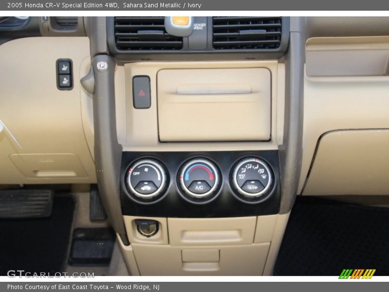 Sahara Sand Metallic / Ivory 2005 Honda CR-V Special Edition 4WD