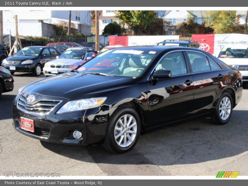 Black / Ash 2011 Toyota Camry XLE