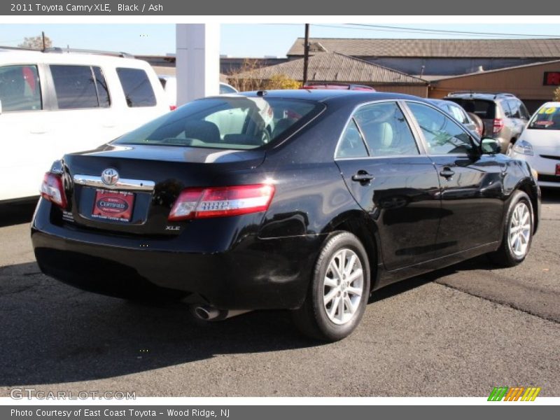 Black / Ash 2011 Toyota Camry XLE