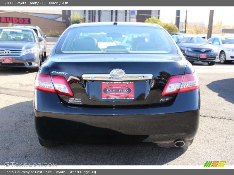 Black / Ash 2011 Toyota Camry XLE