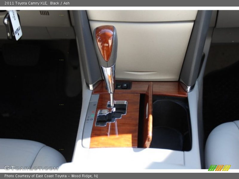 Black / Ash 2011 Toyota Camry XLE