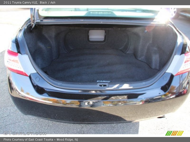 Black / Ash 2011 Toyota Camry XLE