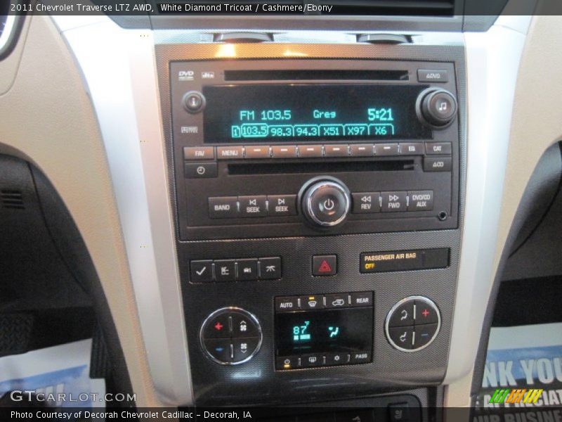 White Diamond Tricoat / Cashmere/Ebony 2011 Chevrolet Traverse LTZ AWD